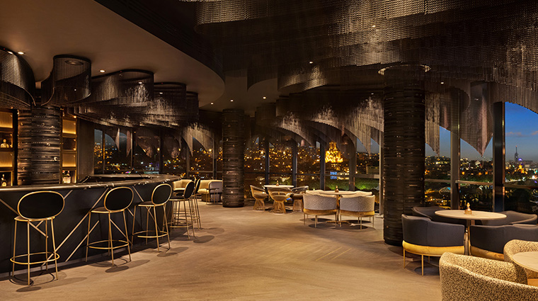 paragraph freedom square chinari bar and lounge