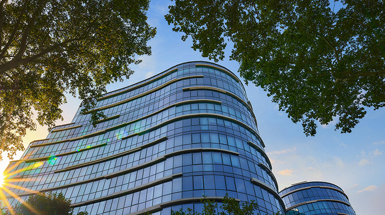 paragraph freedom square facade