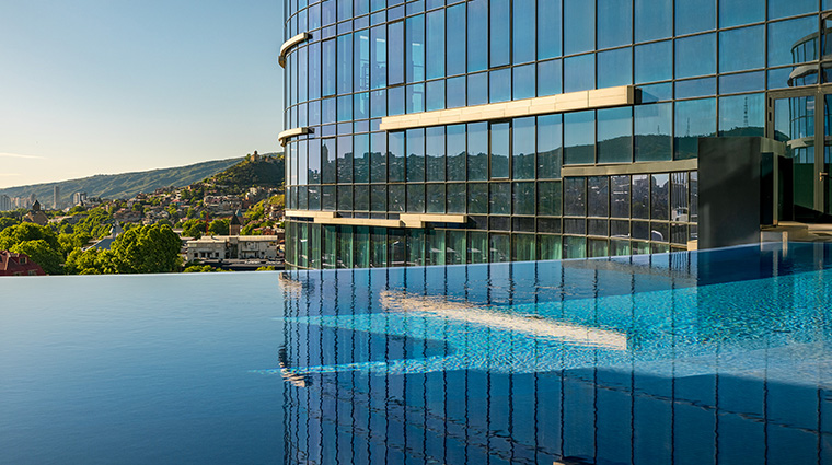 paragraph freedom square pool