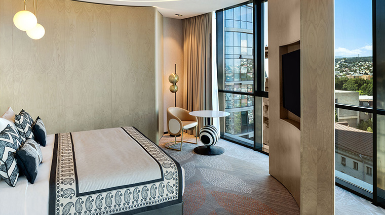 paragraph freedom squaree executive suite