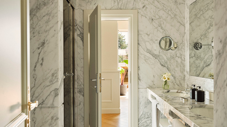 parco dei principi grand hotel spa italian marble bathroom