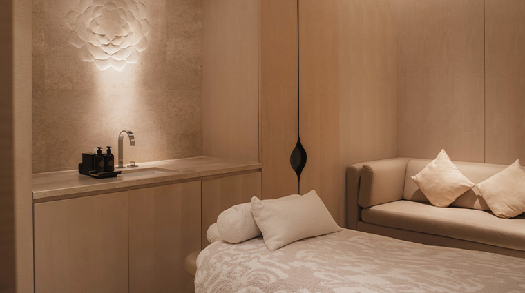 park hyatt bangkok Panpuri Spa Room