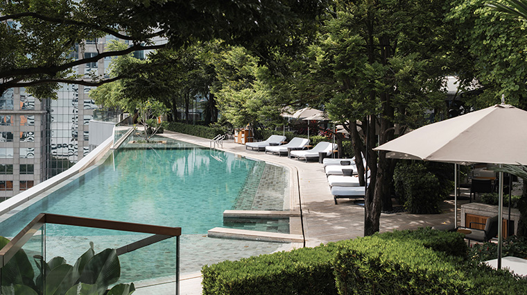 park hyatt bangkok pool cabana area
