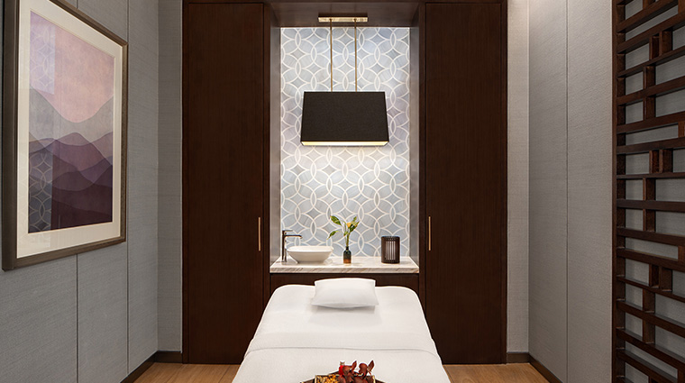 park hyatt doha spa massage therapy room