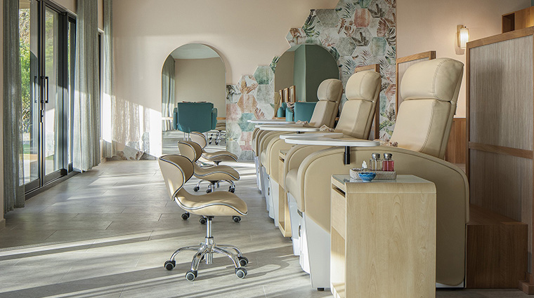 peter island resort spa salon