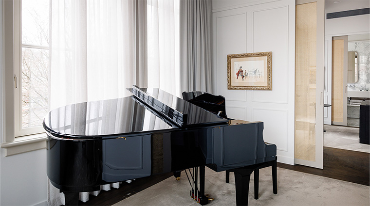 pillows grand boutique hotel maurits at the park pillows grand suite piano