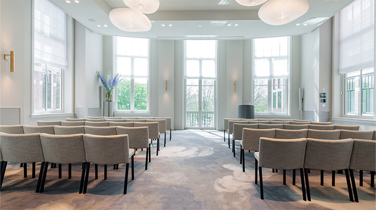 pillows grand boutique hotel maurits at the park salon meeting room