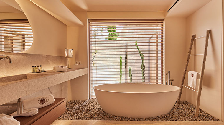 pleta de mar luxury hotel by nature Bathroom Suite Concierge