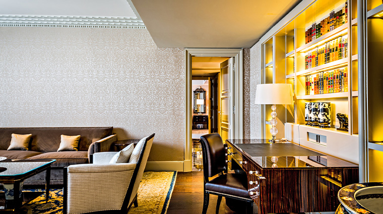 prince de galles a luxury collection hotel suite saphir living room