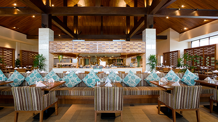pullman danang beach resort restaurant2