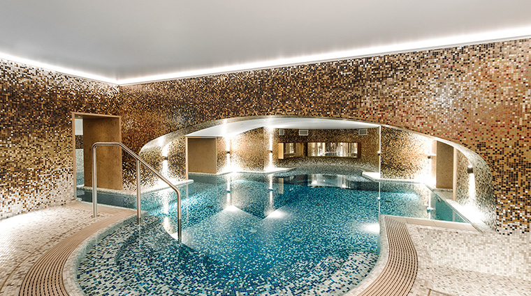 raffles europejski warsaw pool