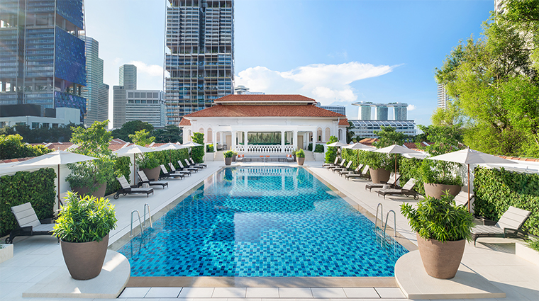 raffles hotel singapore swimming pool