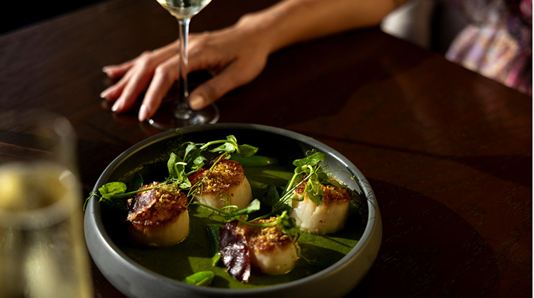 raya pan seared scallops