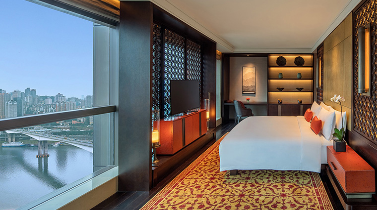 regent chongqing executive suite bedroom