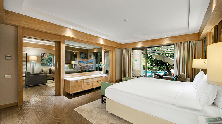 regnum carya pearl pool suite bedroom