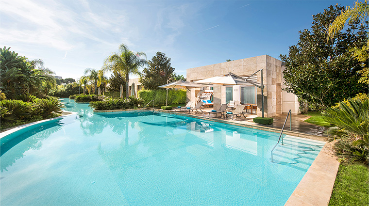 regnum carya pearl pool suite
