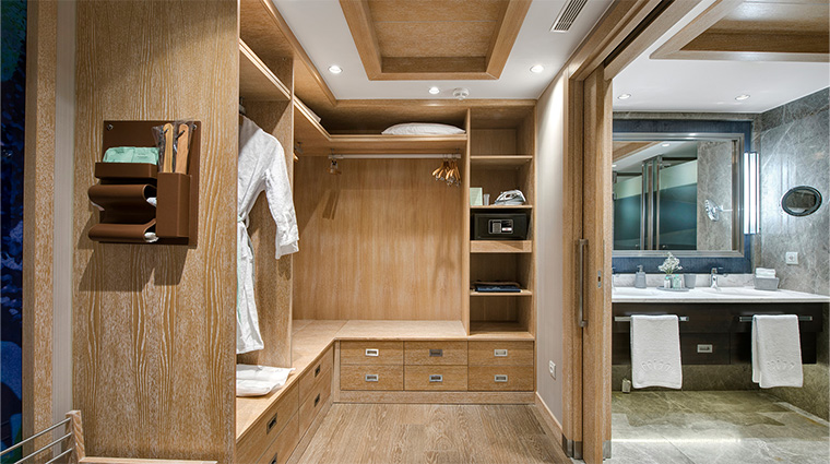 regnum carya sapphire villa dressing room