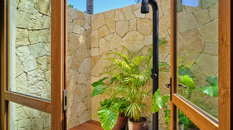 remede spa punta mita spa exterior shower