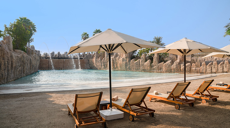 3rixos premium saadiyat island water feature