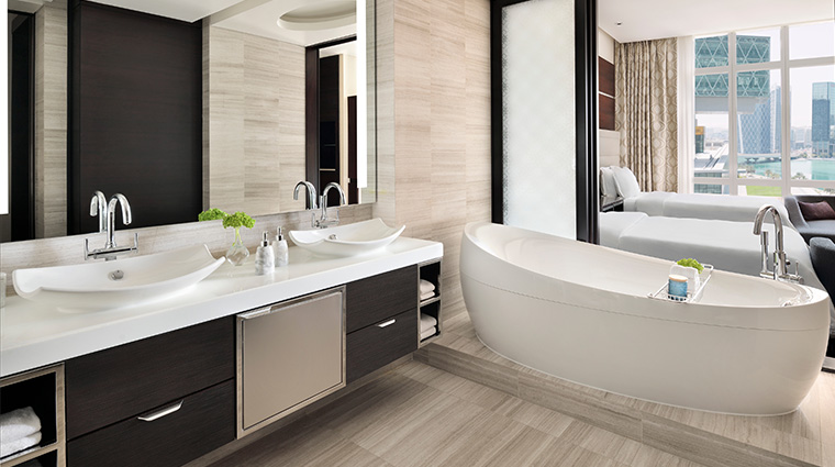 rosewood abu dhabi executive king room bathroom