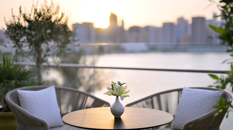 rosewood abu dhabi majlis terrace close up