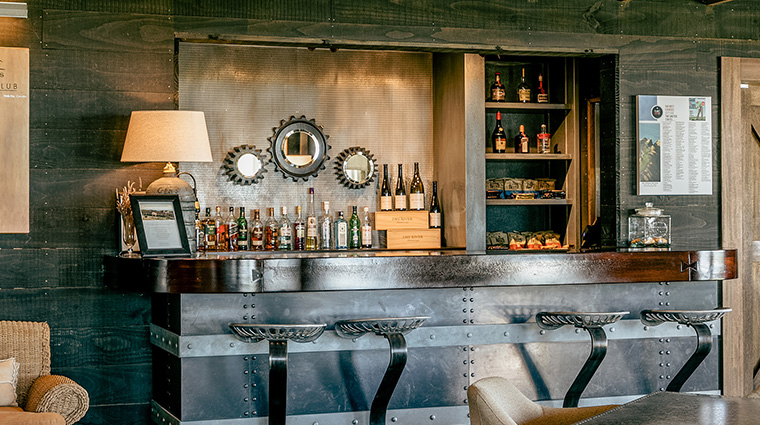 rosewood cape kidnappers on site golf clubhouse interior