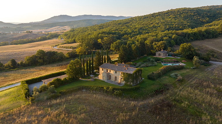 rosewood castiglion del bosco drone