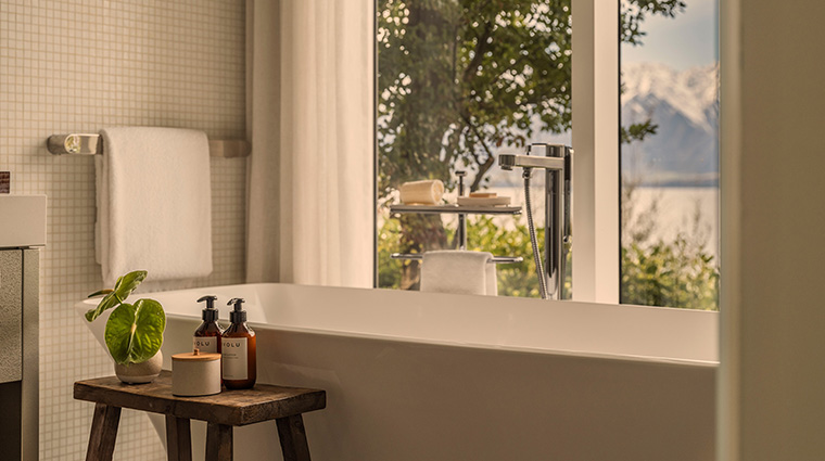 rosewood matakauri lake four bedroom villa bathroom