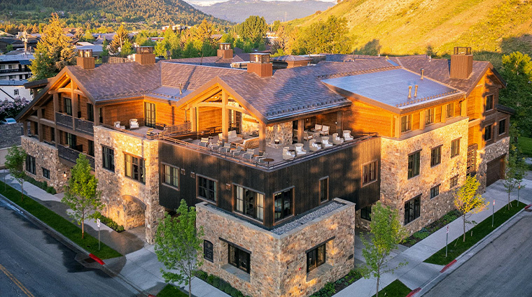 rusty parrot lodge spa exterior