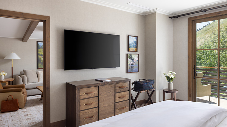rusty parrot lodge spa suite