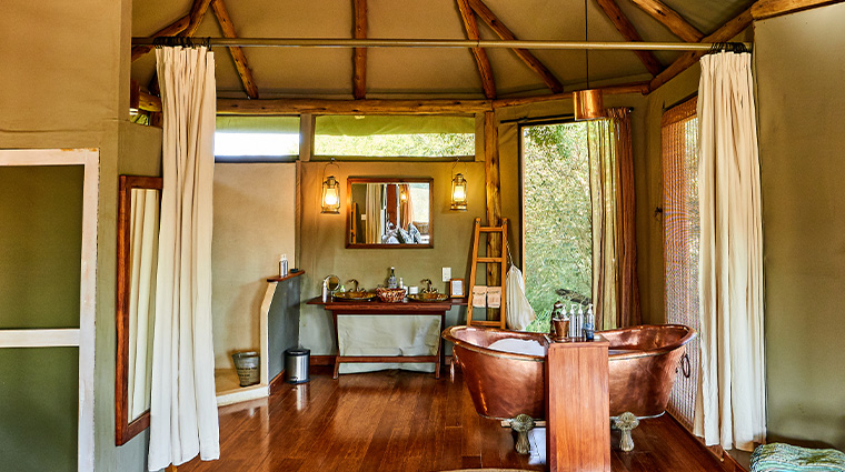 salas campluxury tent bathroom