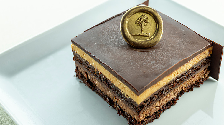 saracen casino resort seven layer cake