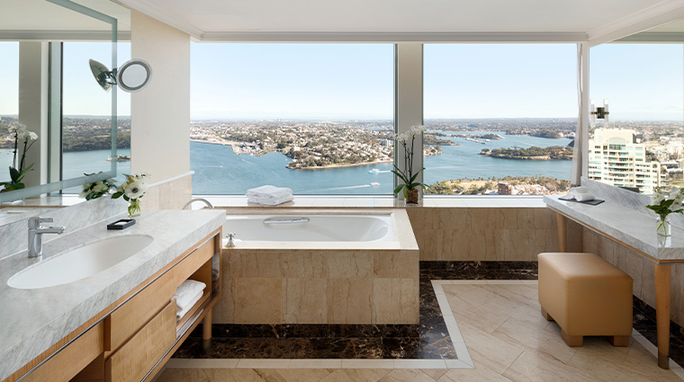 shangri la hotel sydney harbour suite bathroom 2023