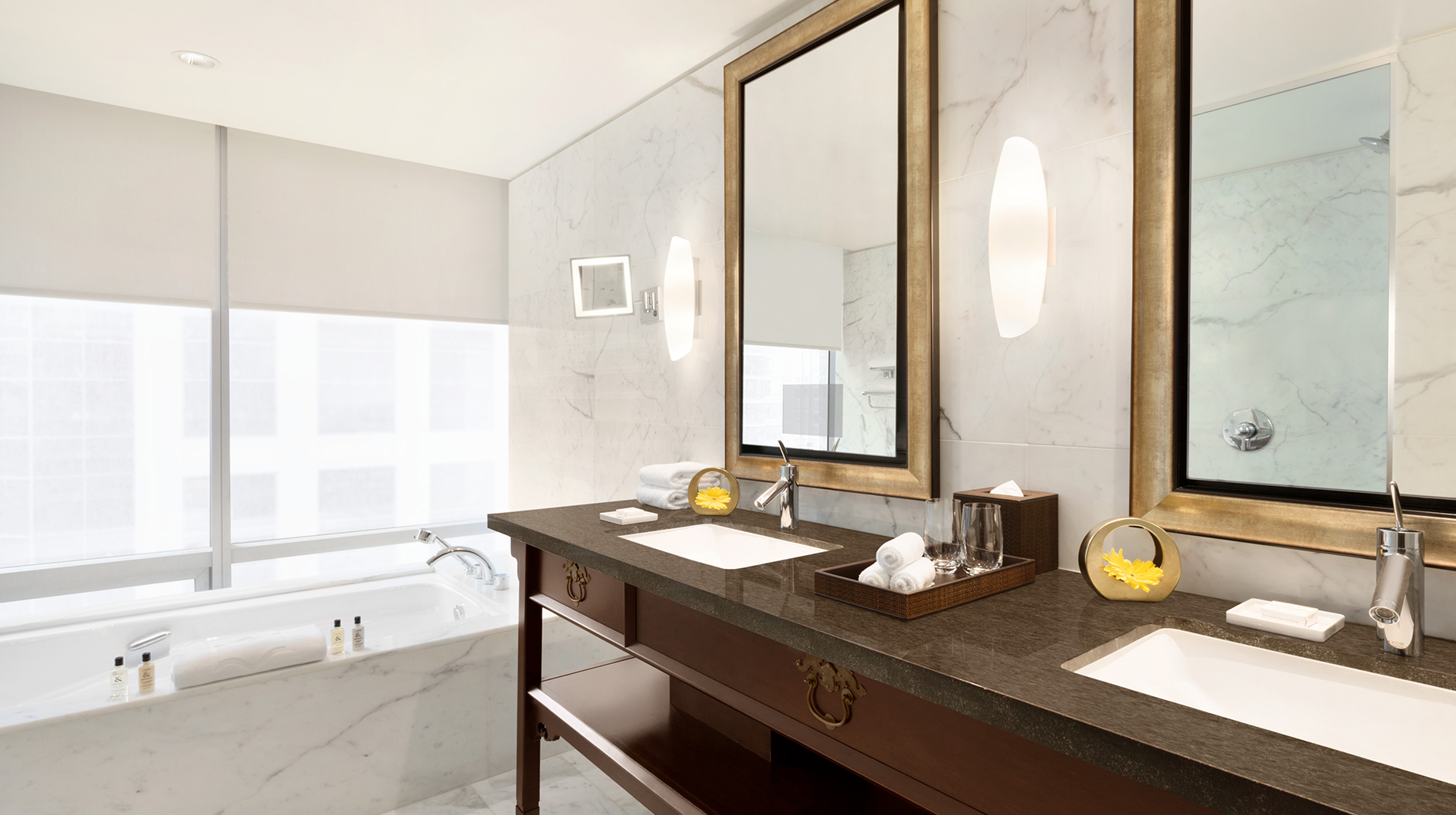 ShangriLa Hotel, Vancouver Vancouver Hotels Vancouver, Canada