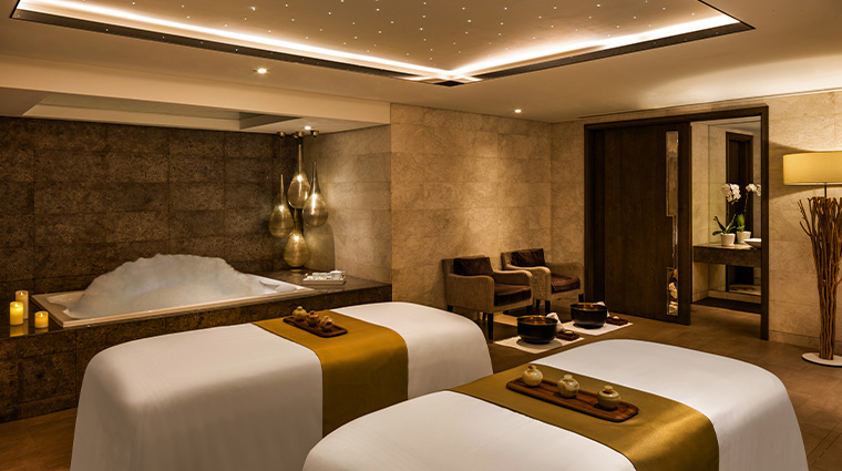 sheraton grand hotel dubai soul wellness and spa treatment room