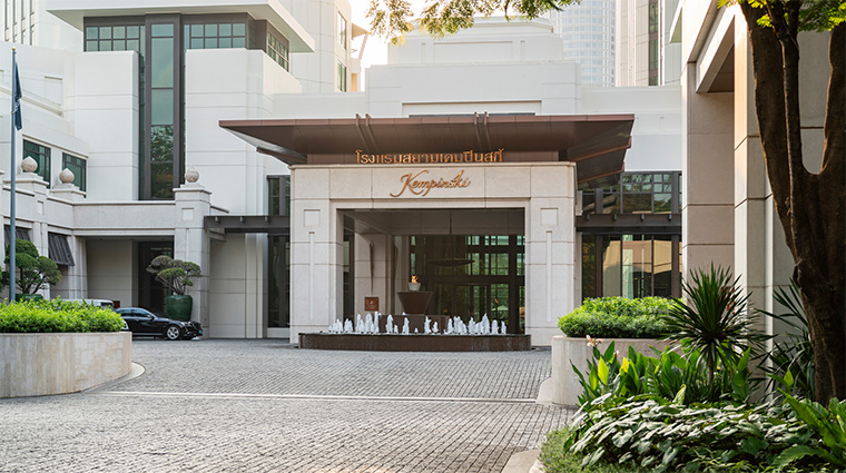 siam kempinski hotel bangkok porte cochere2