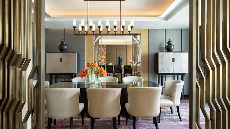 siam kempinski hotel bangkok royal suite dining room