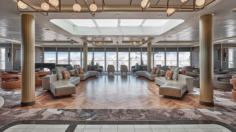 silver endeavour observation lounge