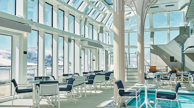 silver endeavour pool and grill