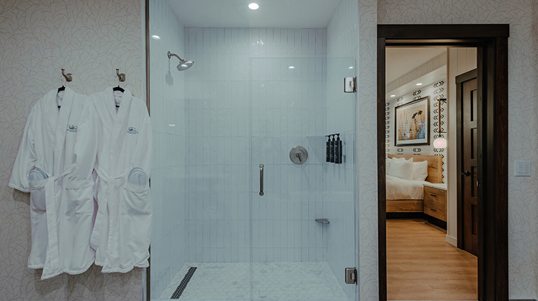 skaneateles fields resort and spa lodge suite2