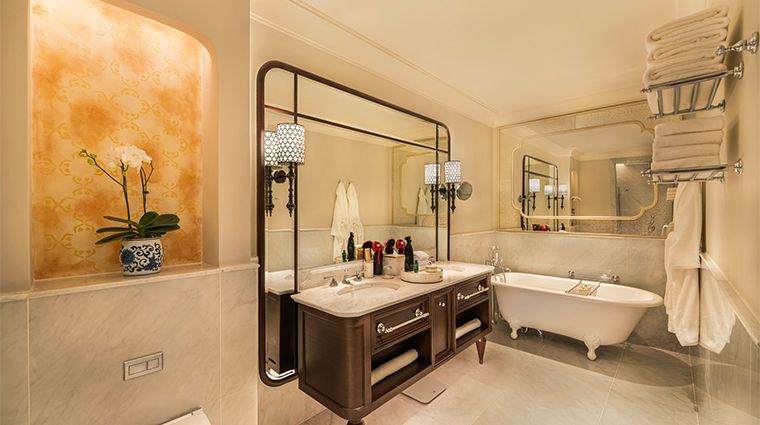 sofitel legend metropole hanoi somerset maugham suite bathroom