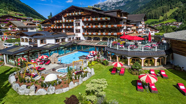 spa hotel jagdhof exterior3