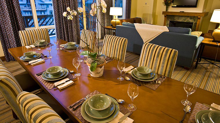 stowe mountain lodge residence dining room