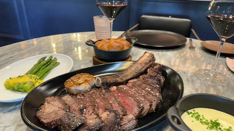 tauro steakhouse tomahawk