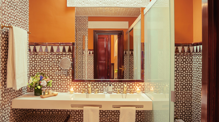 the alhambra palace hotel bathroom