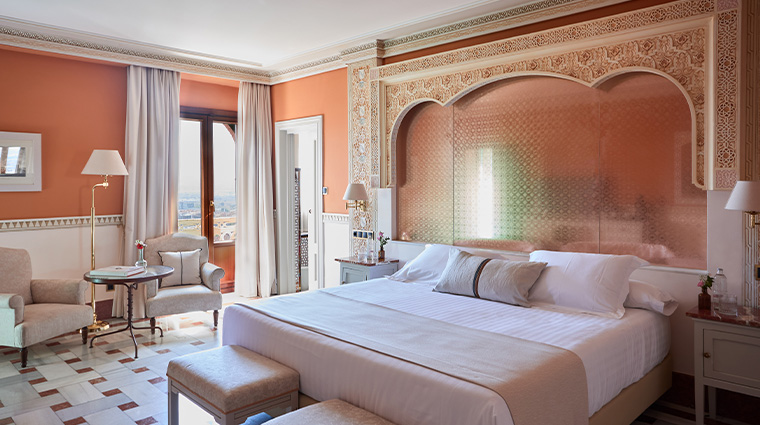 the alhambra palace hotel bedding