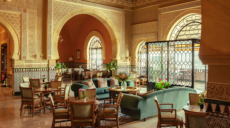 the alhambra palace hotel lobbyIX