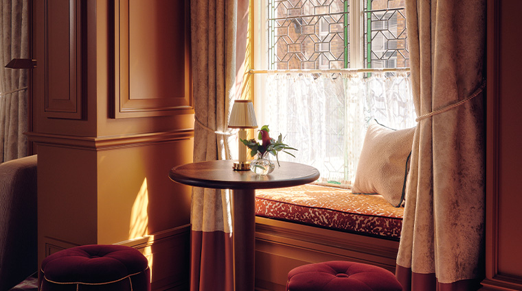 the cadogan a belmond hotel london window
