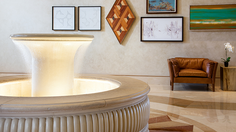 the canyon suites at the phoenician a luxury collection resort lobby detail