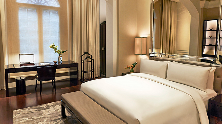 the capitol kempinski hotel singapore stamford suite bedroom